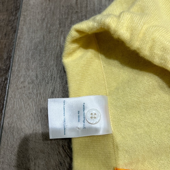 Guest In Residence everywhere cashmere pant in yellow - Picture 6 of 11